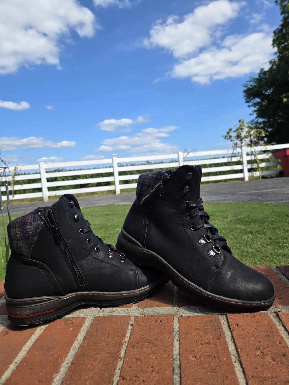 Women's Black Lace-Up Ankle Booties with Plaid Collar & Side Zipper Sz 10